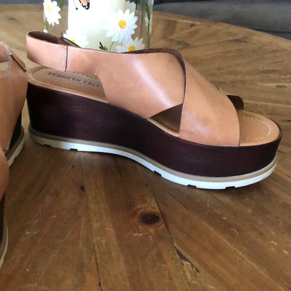 KENNETH COLE PLATFORM SANDALS SIZE 9.5 - Picture 5 of 10